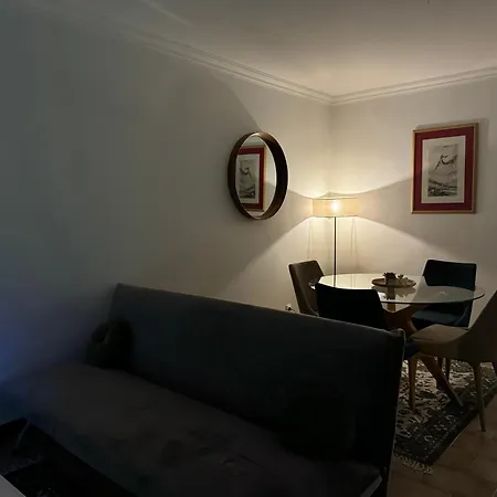 Charmant Et Confortable Lägenhet Uzès